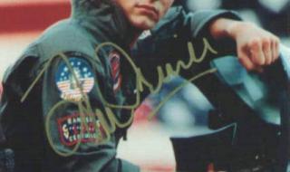 霍斯曼汤姆克鲁斯主演的电影 壮志凌云汤姆克鲁斯