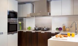 8寸蛋糕带几套餐具 有人想买几套餐具