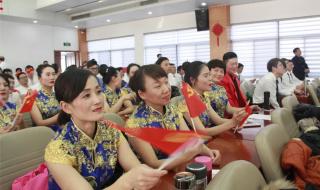 众人划桨开大船是那一年唱的 众人划桨开大船合唱